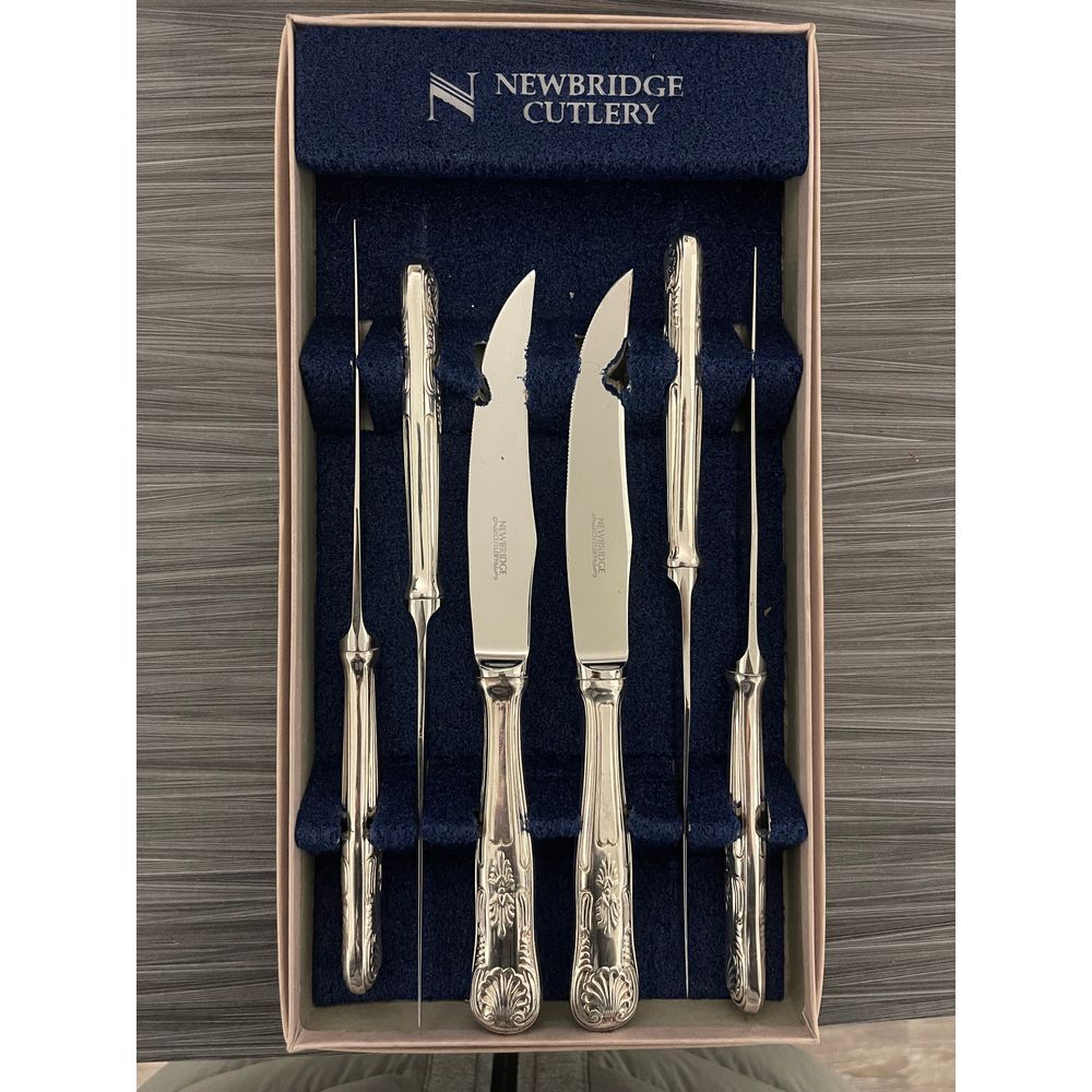 Newbridge Cutlery Elegant Silver-Plated Carving Set‎ with Ornate Handles